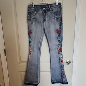 CHARTOU Floral Embroidered Women's Jeans
